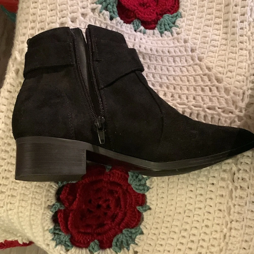 Nine West Booties - Picture 8 of 8